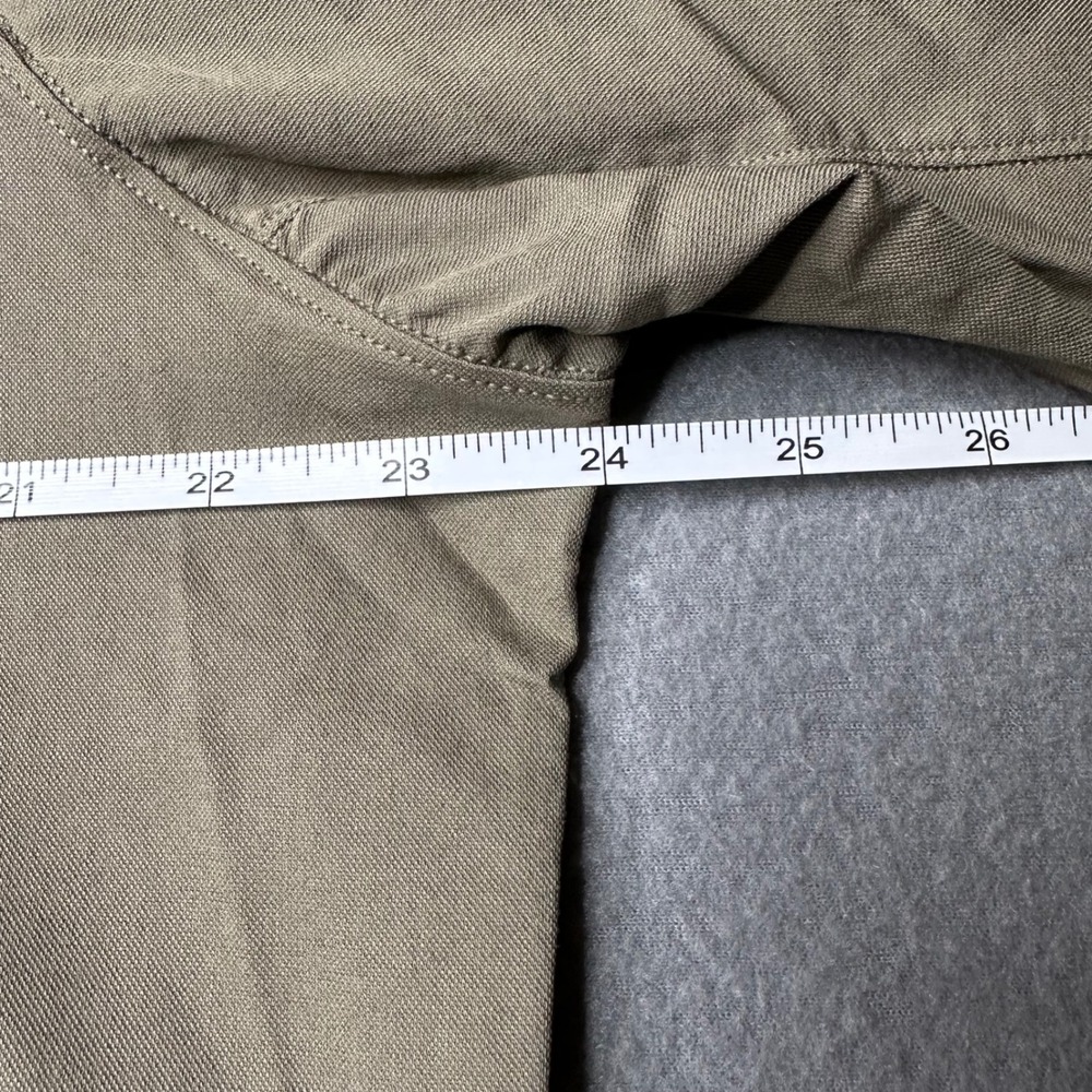 Lululemon Commission Long Sleeve Shirt XL Olive Green Button Down‎ Tech Fabric - Picture 4 of 8